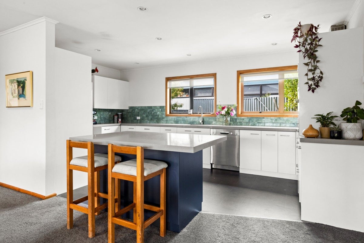 12 Church Road, Taradale, Napier - Carousel 2