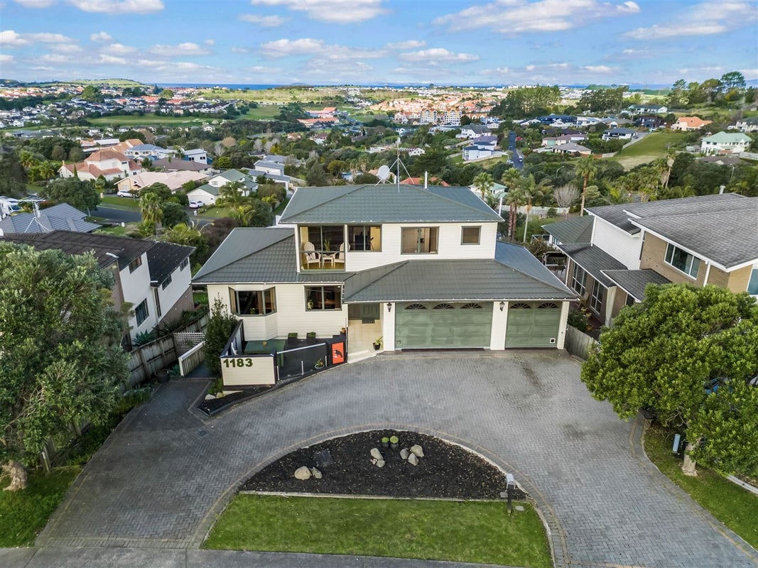 1183 Whangaparaoa Road, Gulf Harbour, Whangaparaoa - Carousel 1