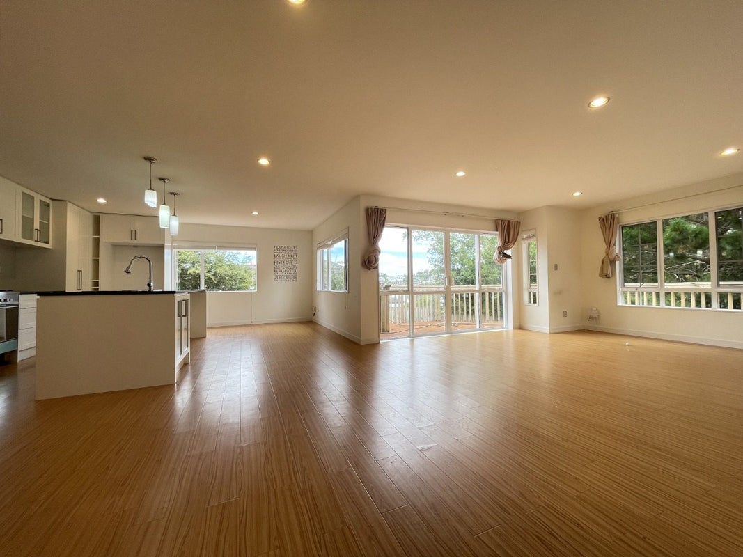 78 Rising Parade, Fairview Heights, Auckland - Carousel 1