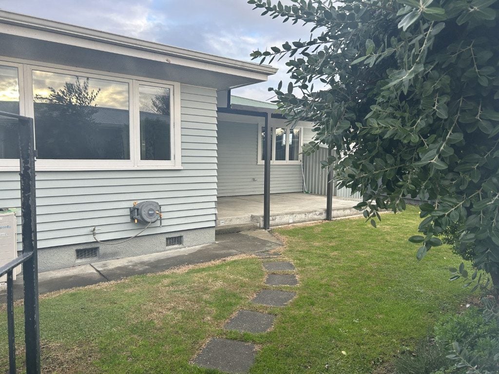 2/27 Trevelyan Street, Onekawa, Napier - Carousel 2