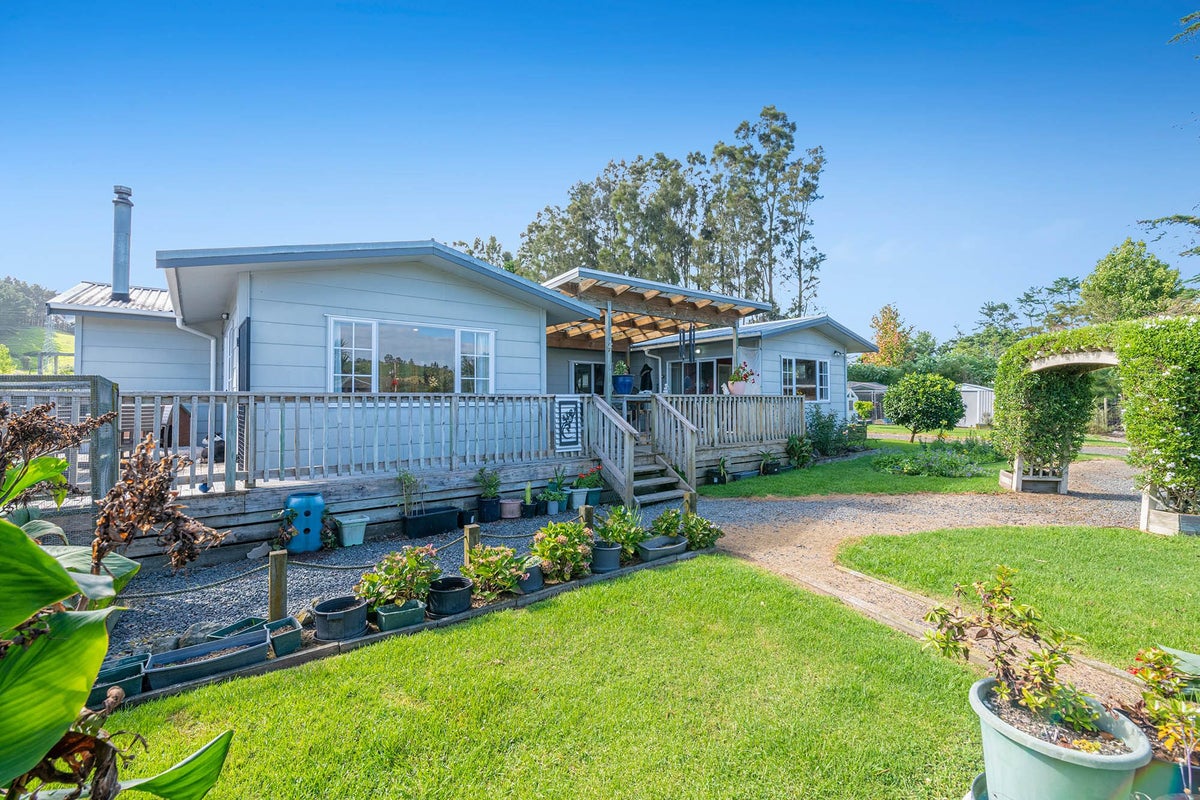 2832 Kaipara Coast Highway, Glorit, Warkworth - Carousel 1