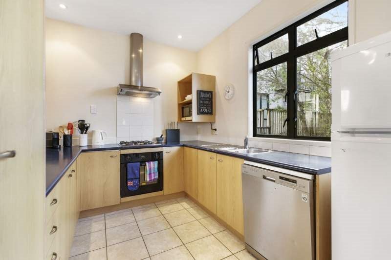 10/69 Target Road, Totara Vale, Auckland - Carousel 1