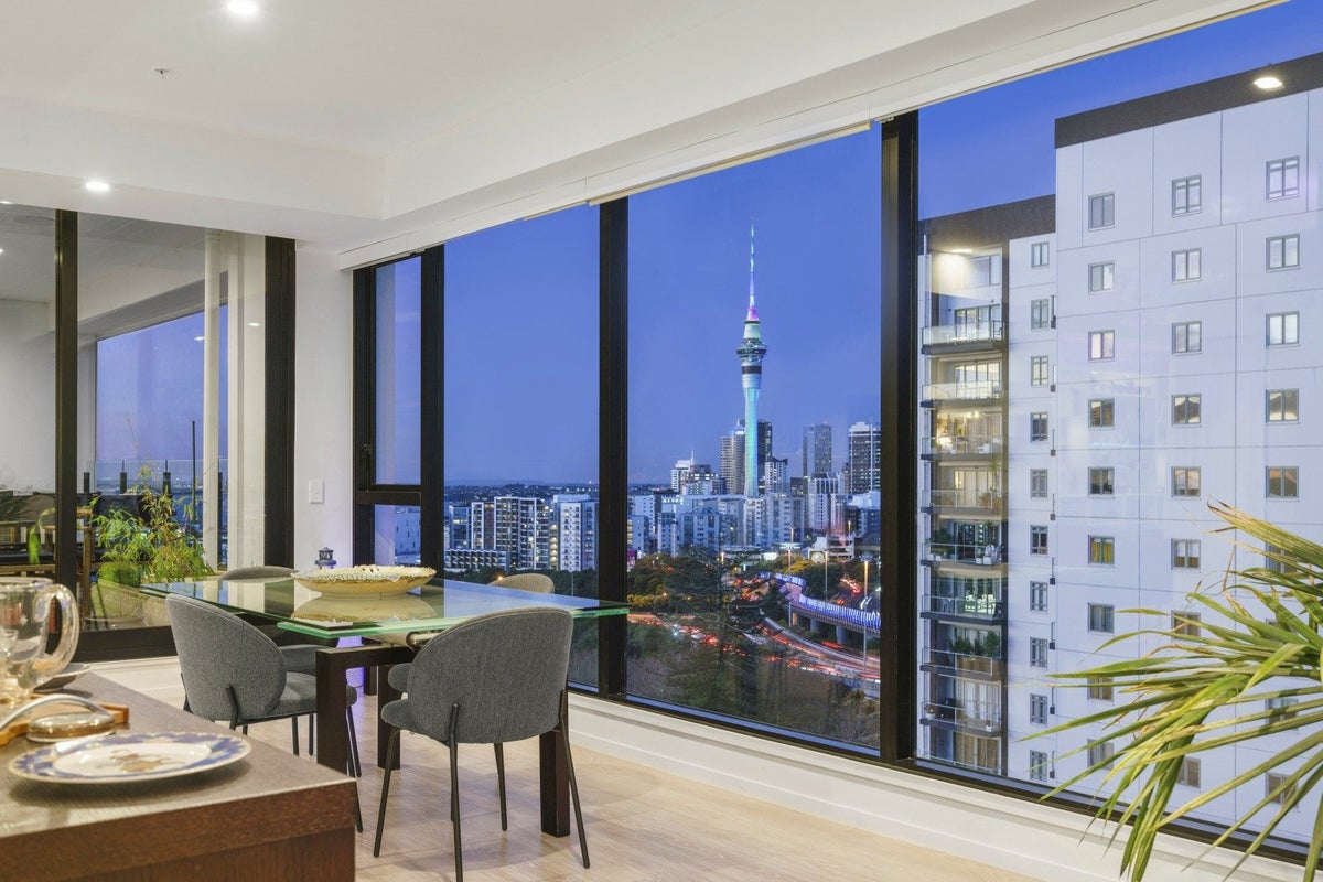 1203/8 Hereford Street, Freemans Bay, Auckland - Carousel 1