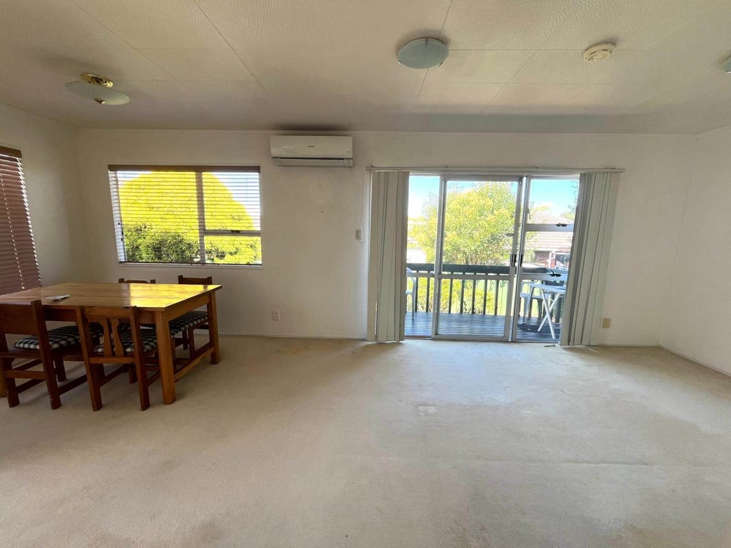 4/118 Titirangi Road, New Lynn, Auckland - Carousel 2