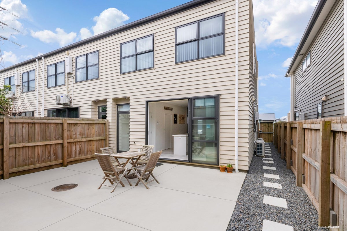 10 Rere Close, Takanini, Auckland - Carousel 25
