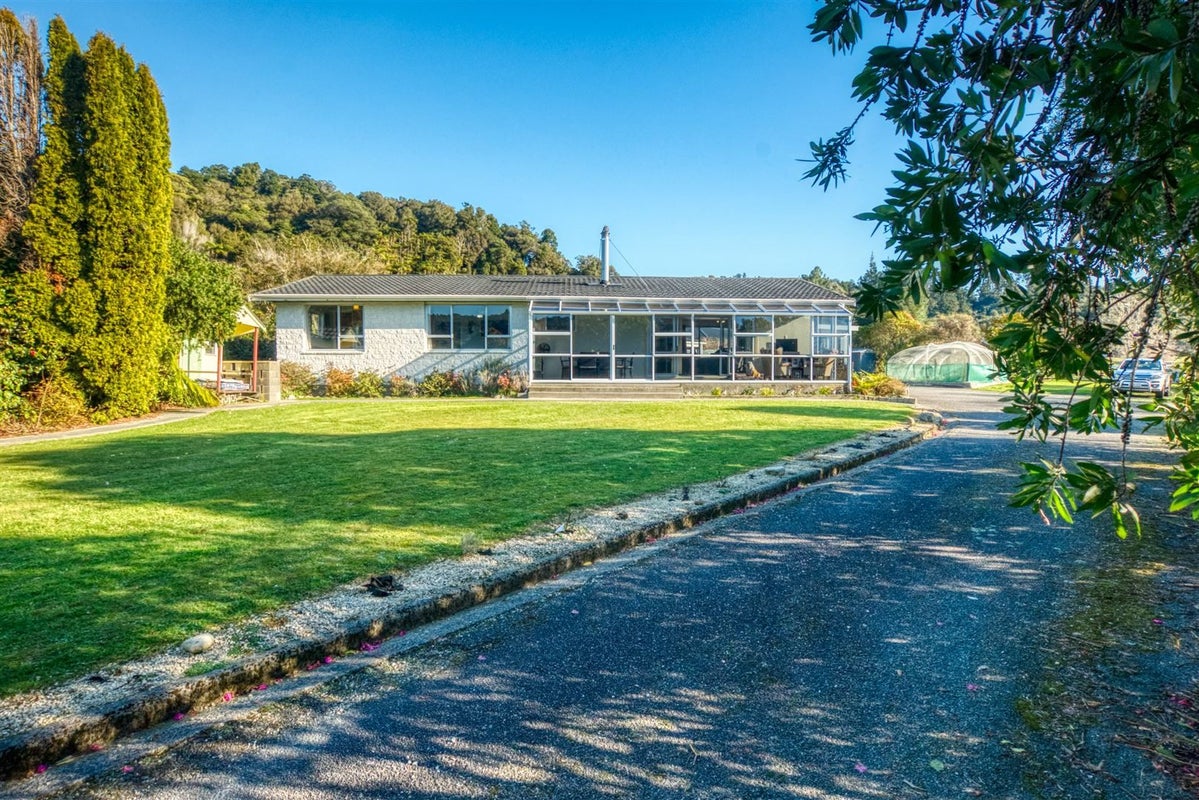 328 Marsden Road, Greymouth, Greymouth - Carousel 2