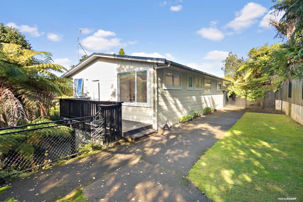 1/21 Taunton Terrace, Blockhouse Bay, Auckland - Carousel 2