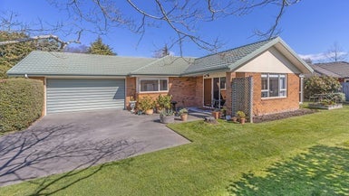 6 Riegler Place, Belfast, Christchurch - Carousel 1