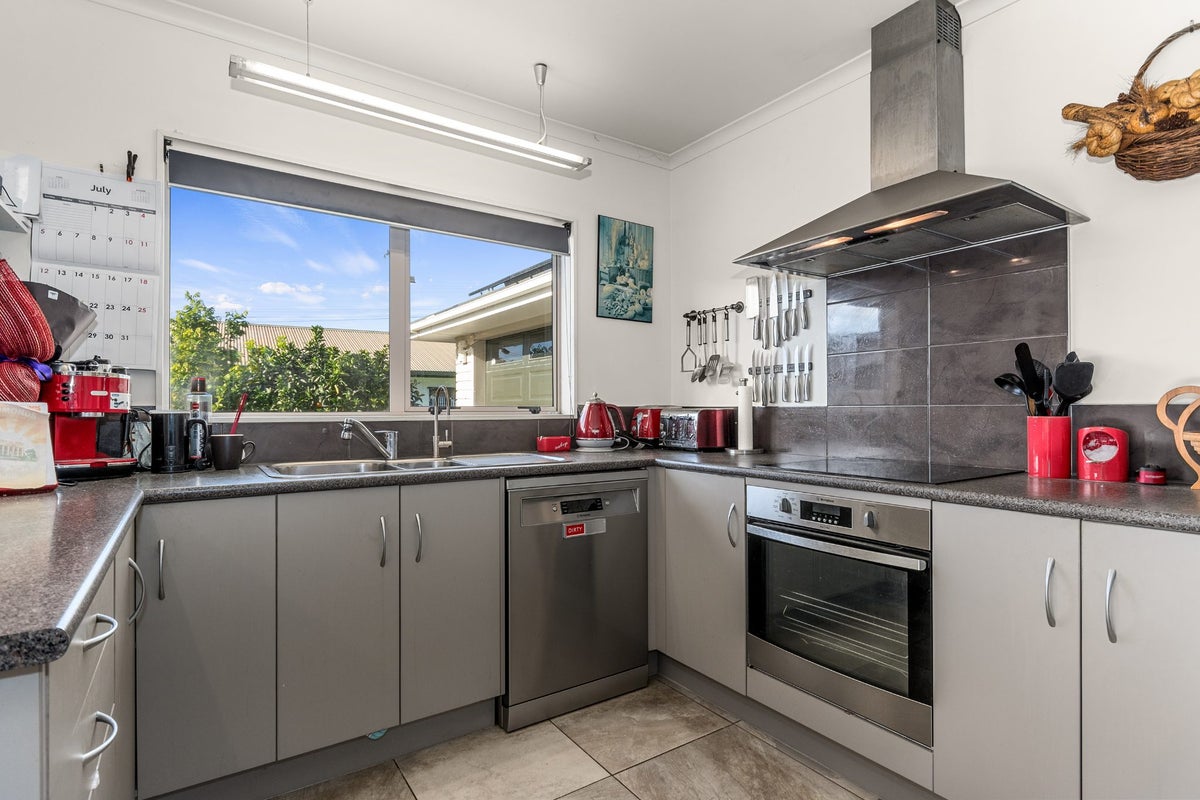 3 Rainbow Place, Onerahi, Whangarei - Carousel 2
