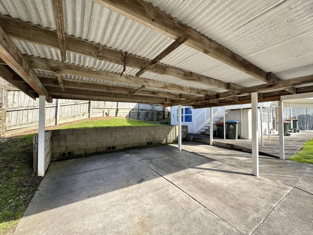 2/6 Hobday Place, Meadowbank, Auckland - Carousel 21