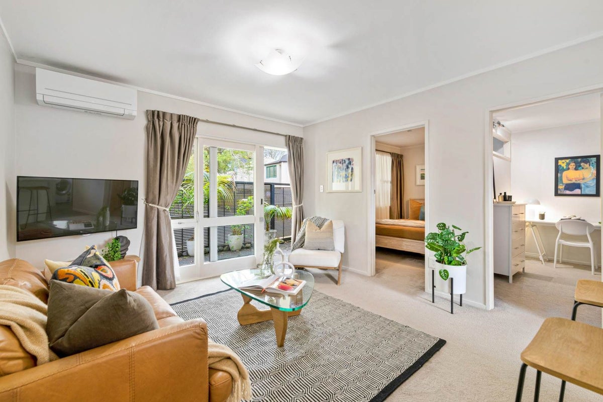 7/69A Landscape Road, Mount Eden, Auckland - Carousel 2