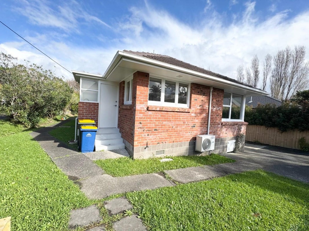 2/45A Northboro Road, Belmont, Auckland - Carousel 19