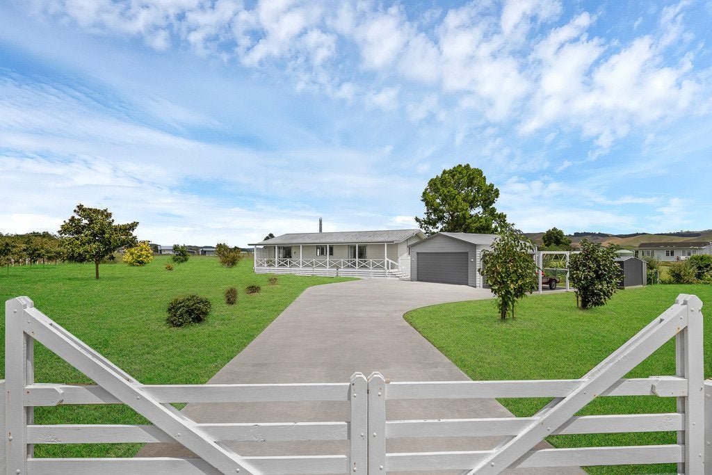 241A State Highway 25, Waitakaruru, Ngatea - Carousel 2