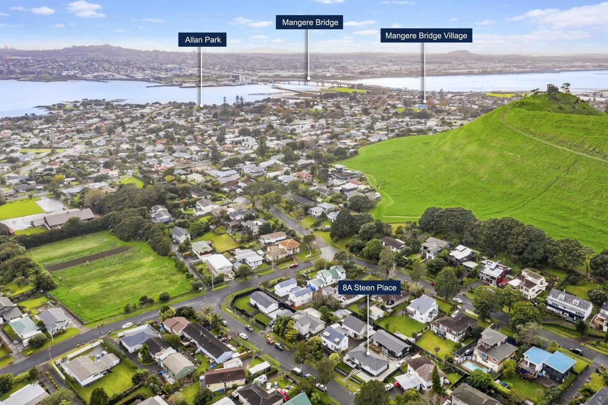 8A Steen Place, Mangere Bridge, Auckland - Carousel 20
