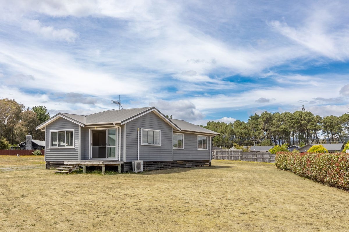 20 Wai Kite Kite Place, Motuoapa, Turangi - Carousel 1