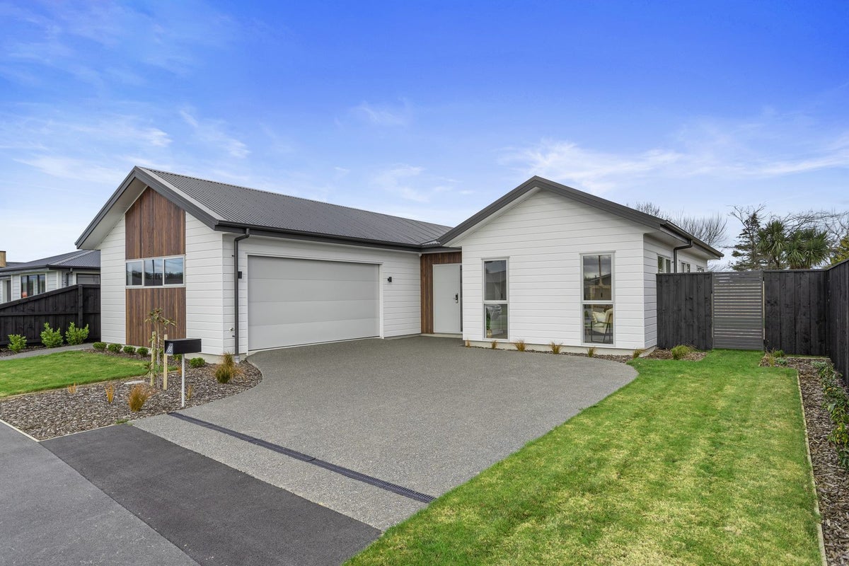 88 Benashet Drive, Lincoln, Lincoln - Carousel 2