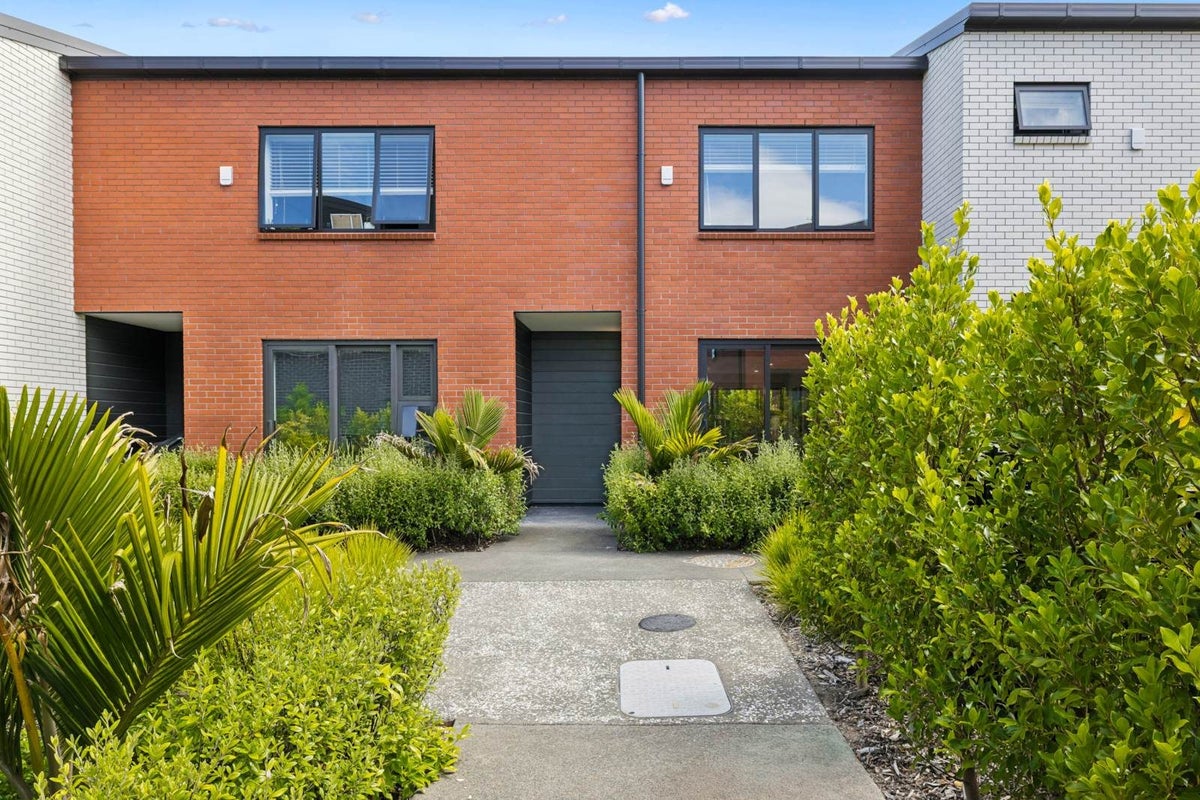 4B Treasury Place, Onehunga, Auckland - Carousel 1
