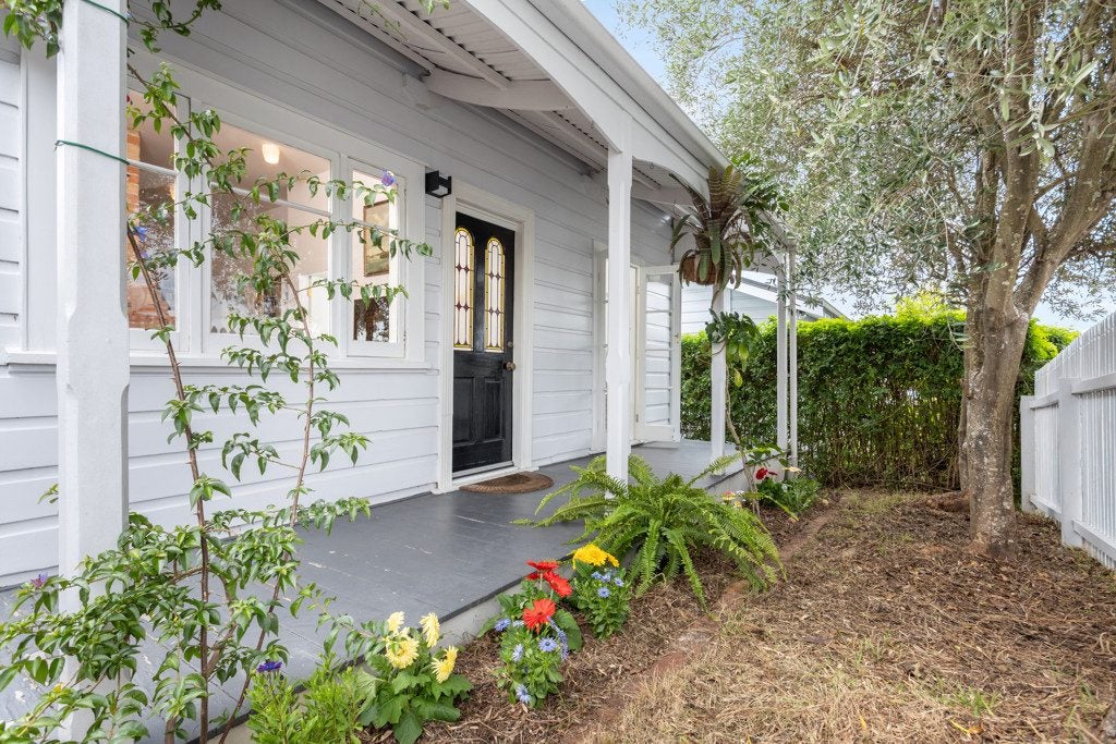 14 Bond Street, Grey Lynn, Auckland - Carousel 2