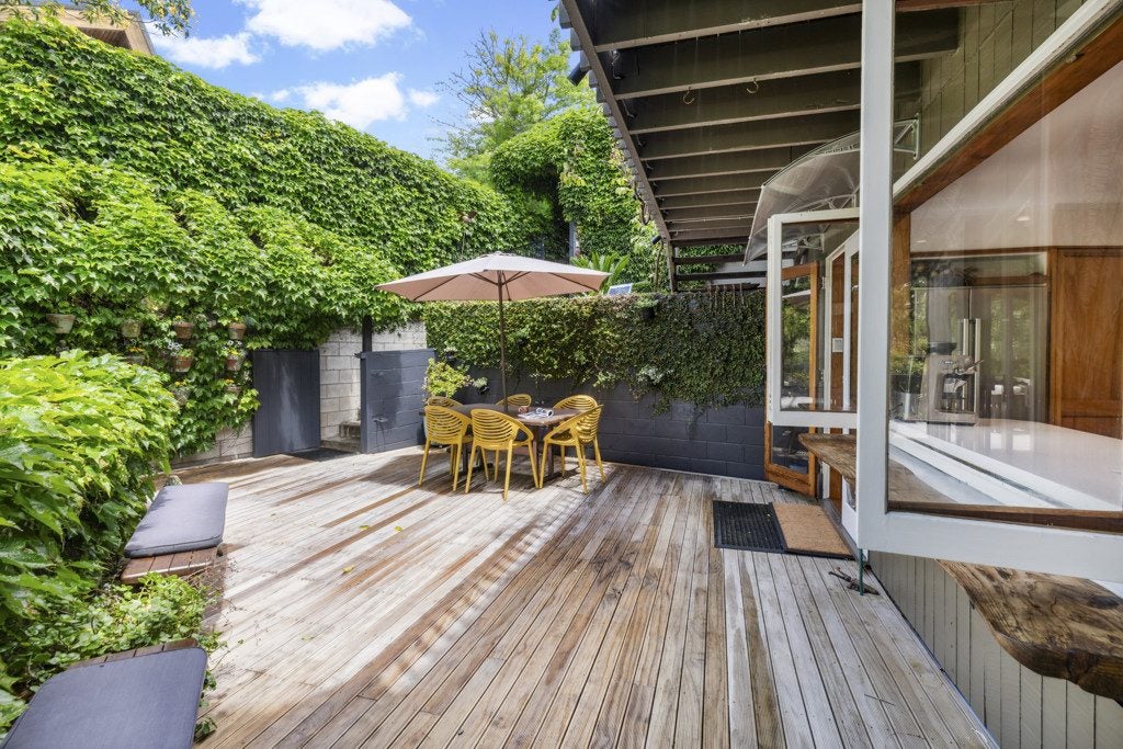 16 Colmar Road, Mellons Bay, Auckland - Carousel 2