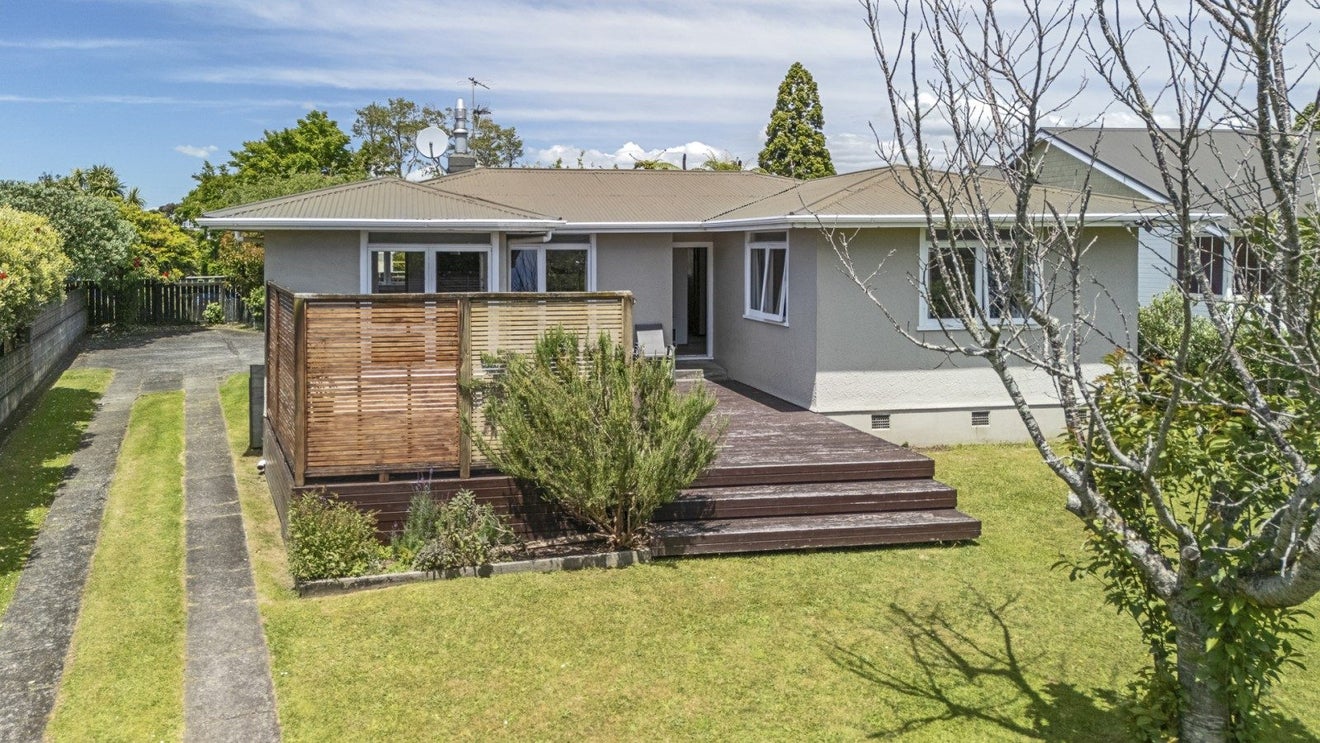 213 Frankley Road, Frankleigh Park, New Plymouth - Carousel 1