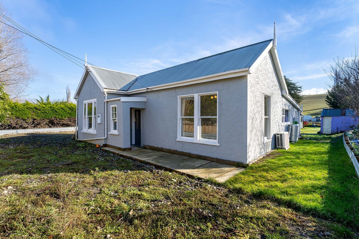 139 Main Road, Fairfield, Dunedin - Carousel 2