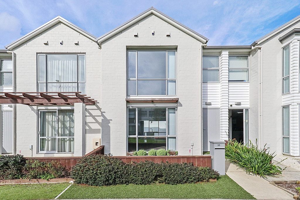 33 Hollowout Street, Takanini, Auckland - Carousel 1