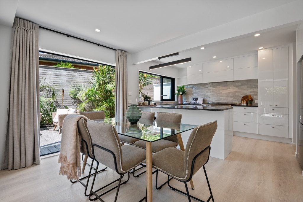 1/4 Whitworth Road, Mount Eden, Auckland - Carousel 2