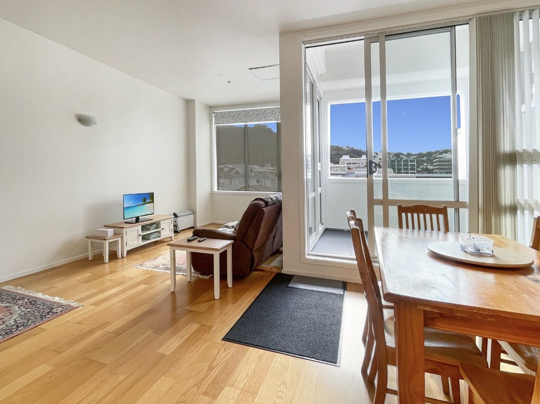 206/107 Thorndon Quay, Pipitea, Wellington - Carousel 1