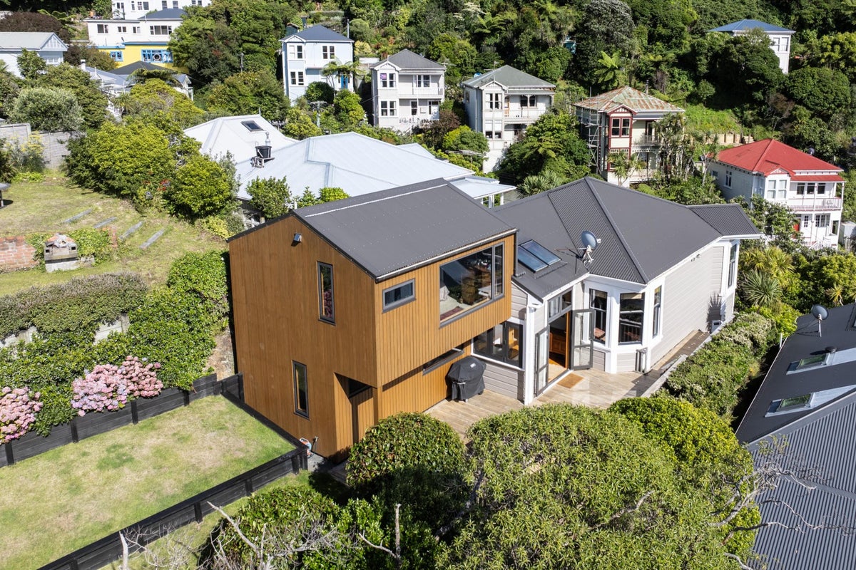 37 Reuben Avenue, Brooklyn, Wellington, Wellington - Carousel 1