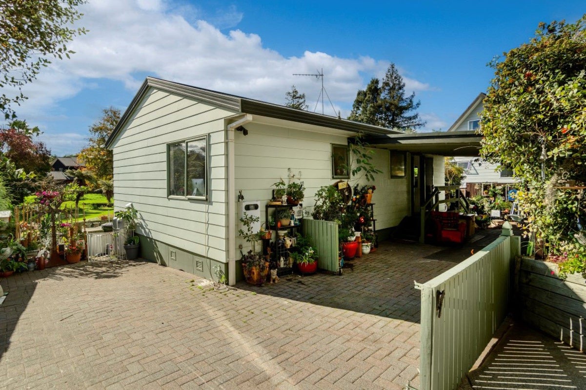 35B Sutherland Road, Brookfield, Tauranga - Carousel 1