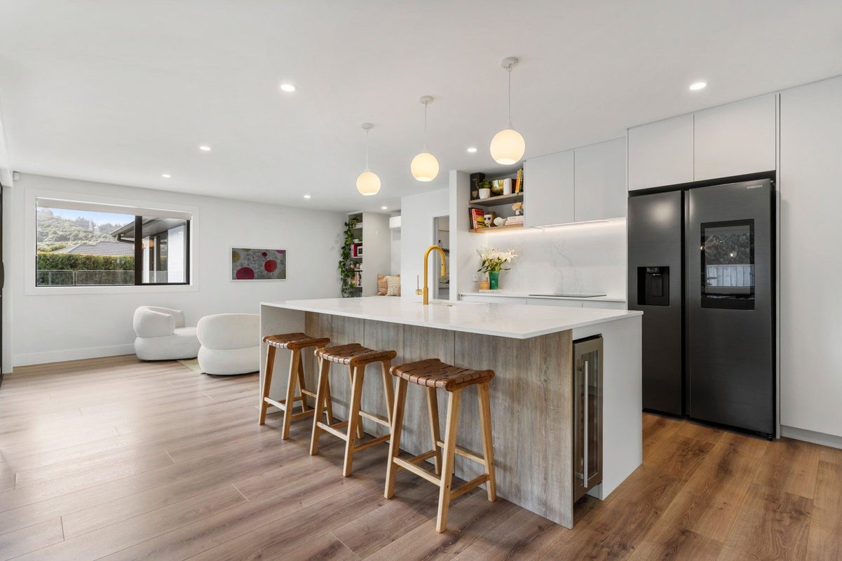 15 Bellamont Street, Kumeu, Kumeu - Carousel 2