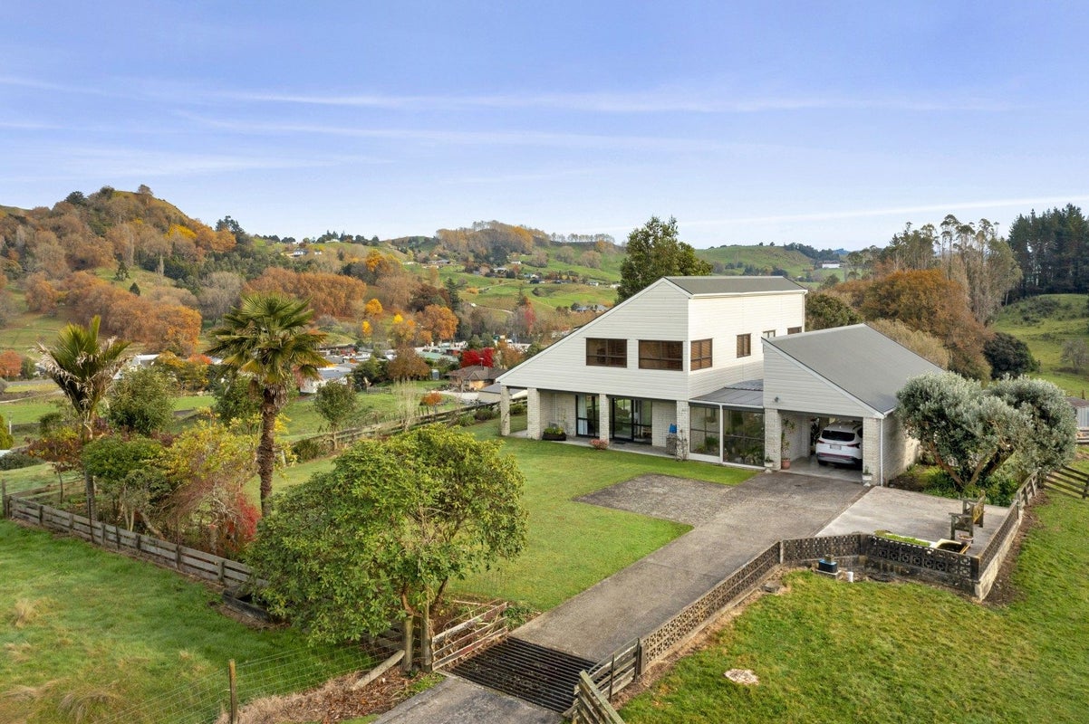 26 Tammadge Street, Te Kuiti - Carousel 1
