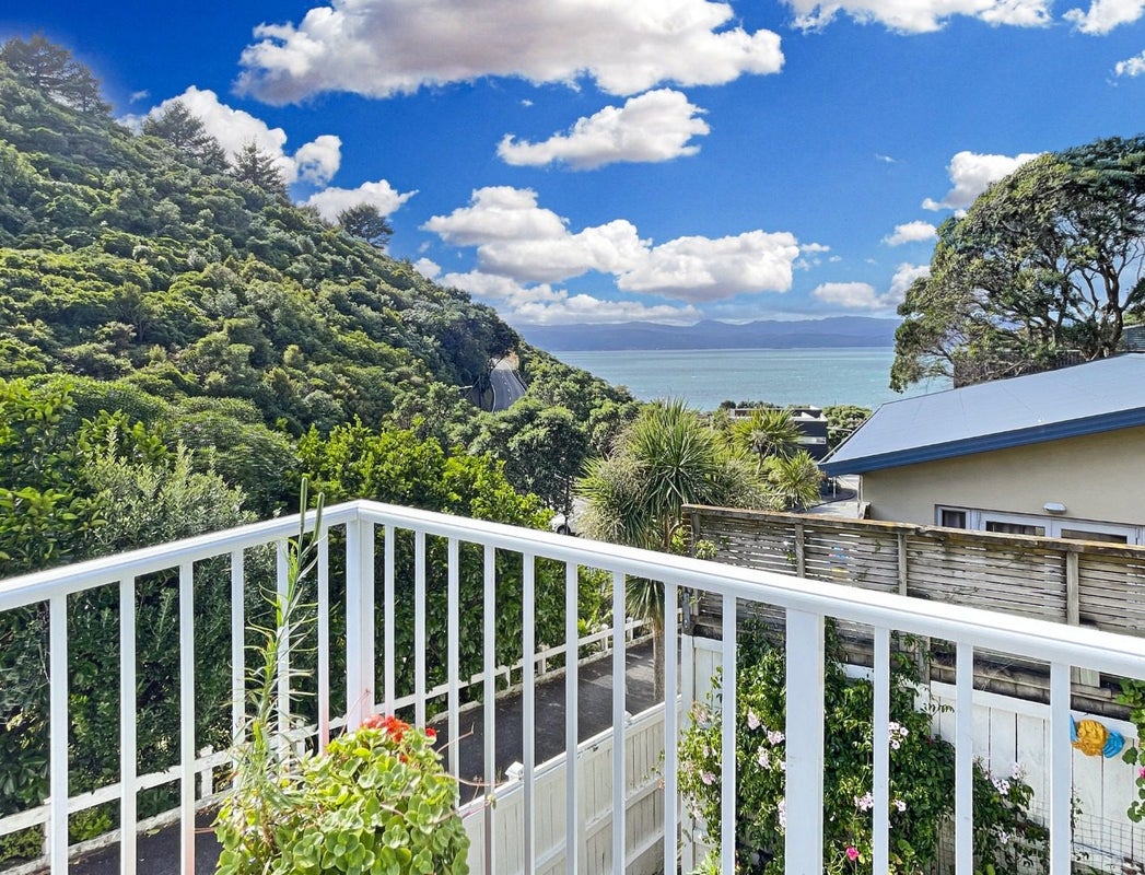 15A Onslow Road, Khandallah, Wellington - Carousel 2