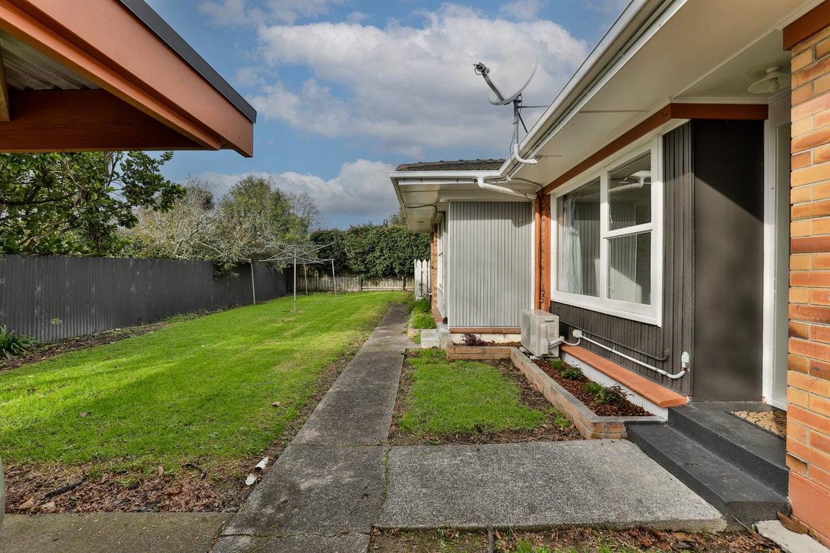4/13 Mountain View Road, Western Springs, Auckland - Carousel 2