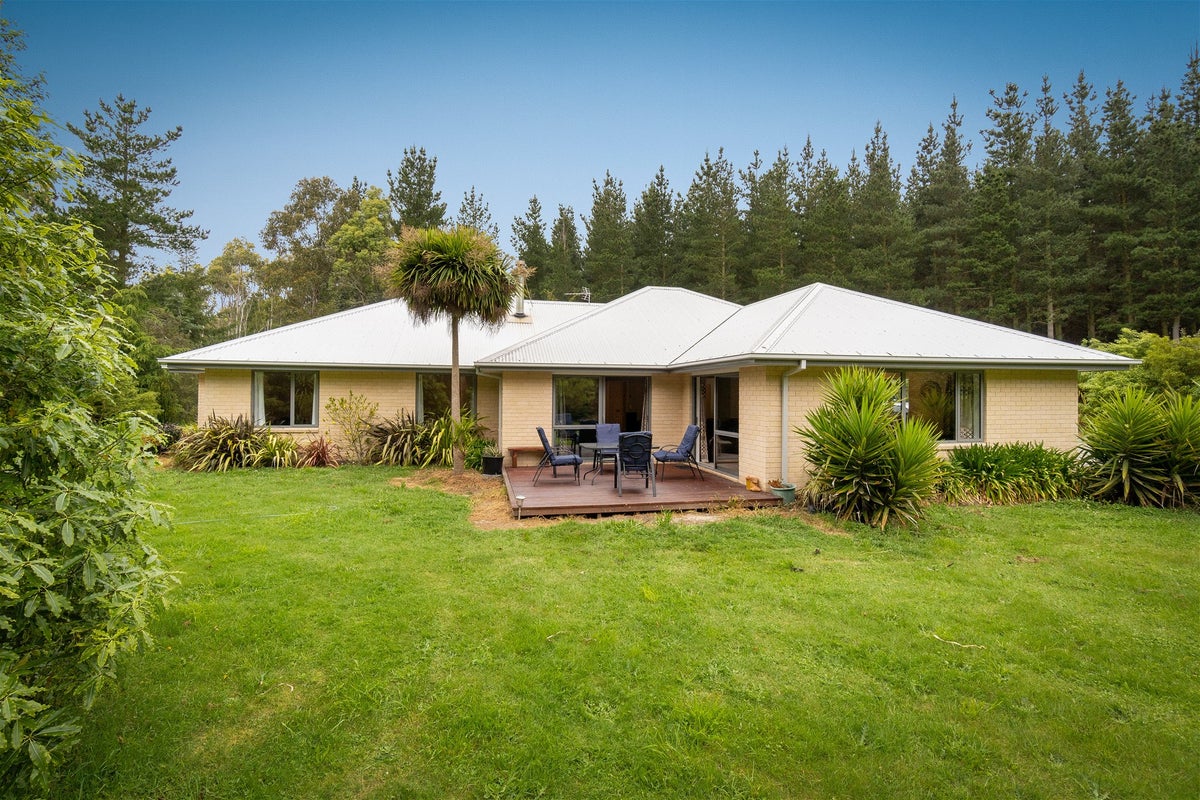 1837 West Coast Road, Christchurch - Carousel 1