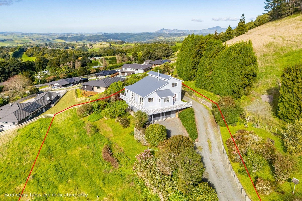 17 Scenic Rise, MAUNU, WHANGAREI - Carousel 32