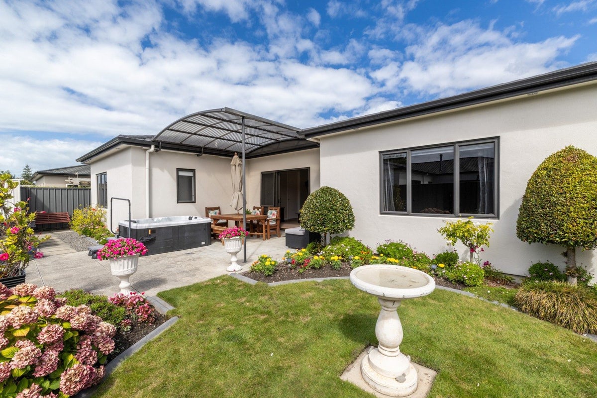 54 Squire Drive, Awatoto, Napier - Carousel 1