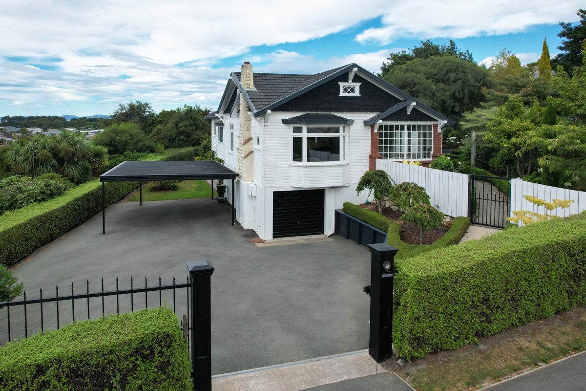 138 Perth Street, Holmes Hill, Oamaru - Carousel 1
