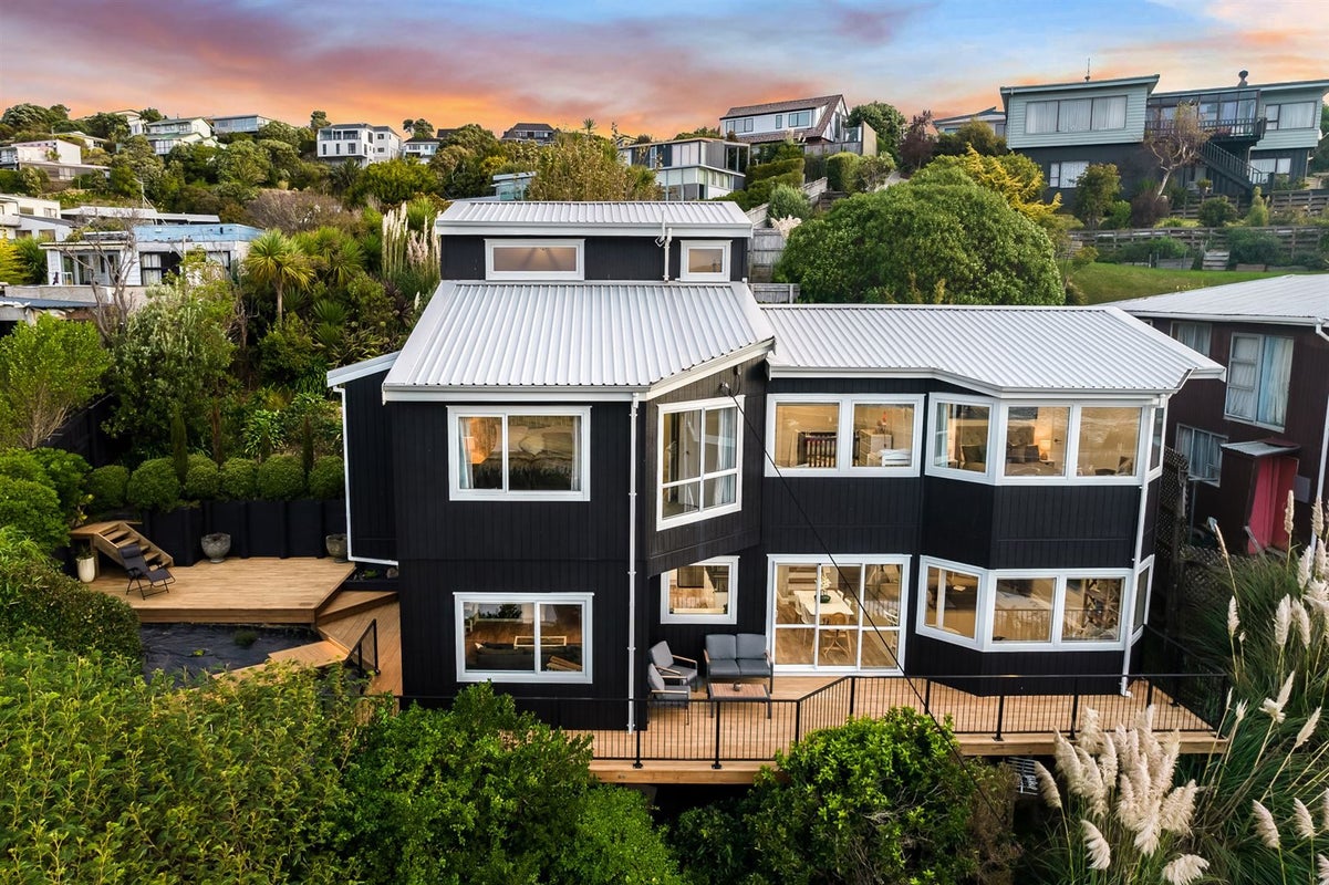 2A Paremata Crescent, Paremata, Porirua - Carousel 2