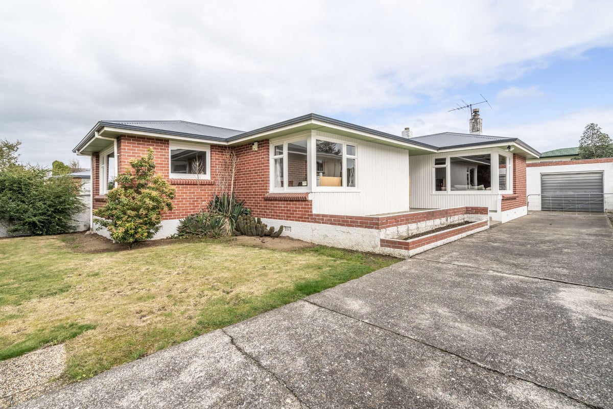 22 Anglesey Street, Hawthorndale, Invercargill - Carousel 1