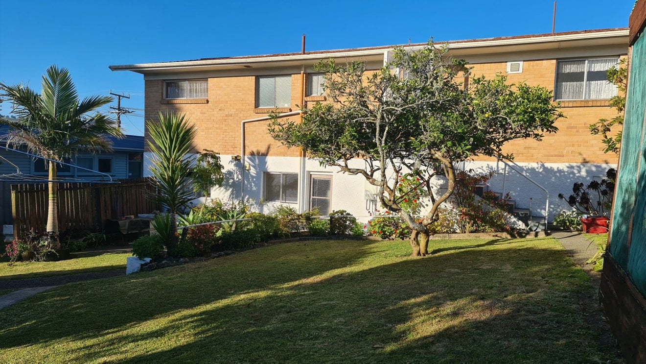 13 Te Puia Street, Kamo, Whangarei - Carousel 1