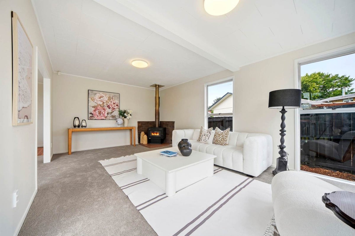 19 Salamanca Road, Sunnynook, Auckland - Carousel 2