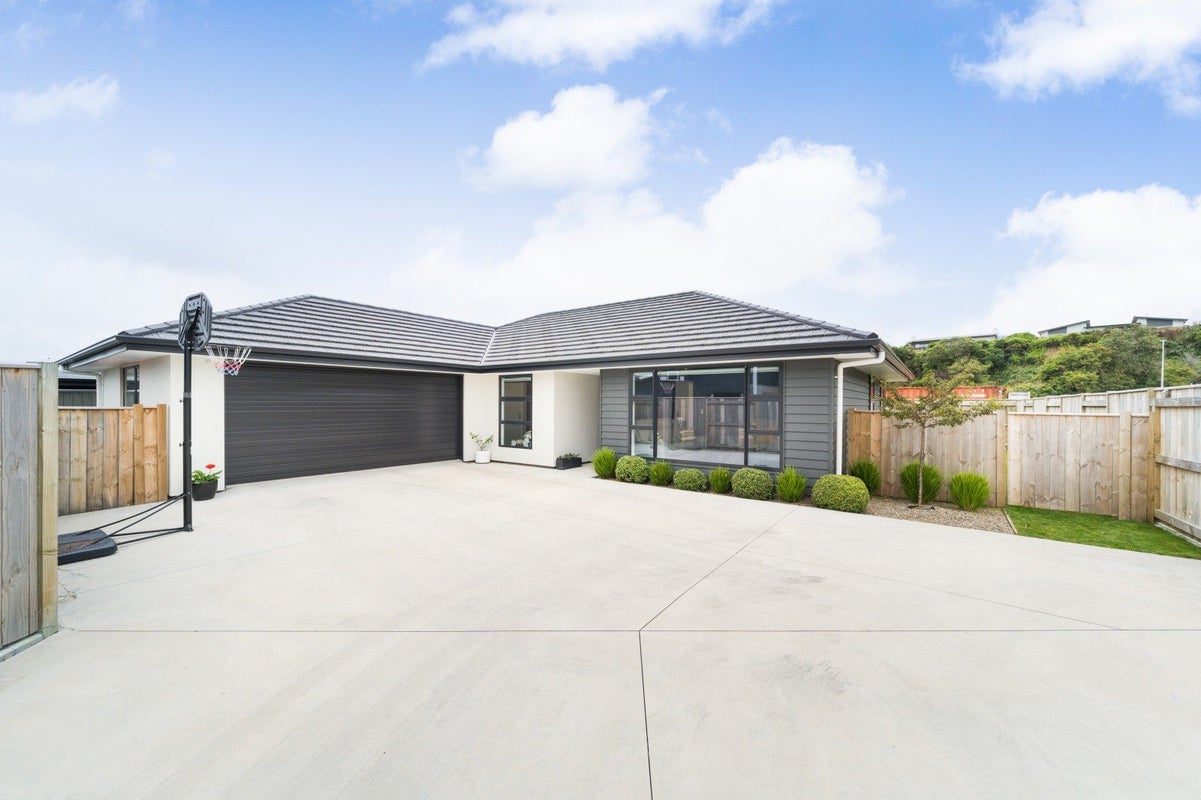 97 Freedom Drive, Kelvin Grove, Palmerston North, Manawatu / Whanganui - Carousel 1
