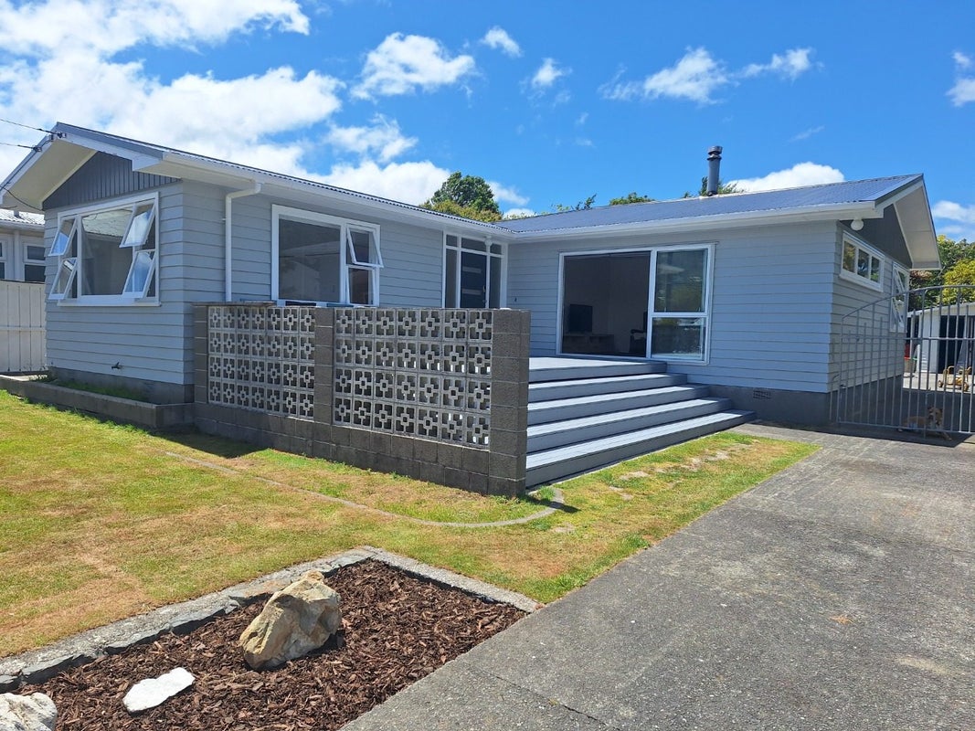 25 Mary Crescent, Elderslea, Upper Hutt - Carousel 1