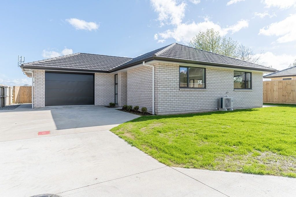 37 Rhodes Street, Carterton, Carterton - Carousel 1