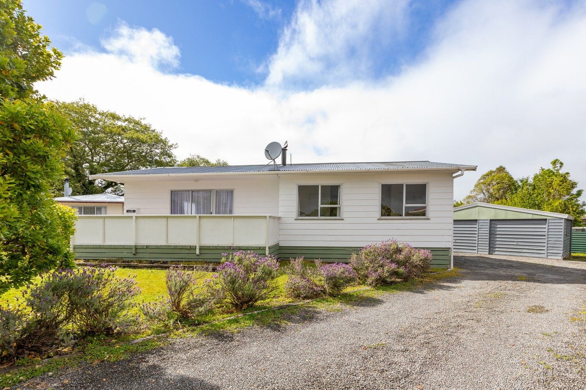 53 Montgomery Crescent, Lansdowne, Masterton - Carousel 2