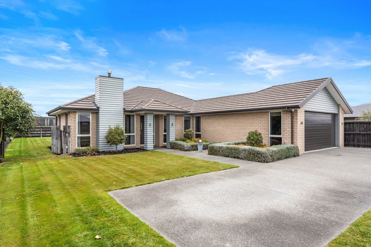 10 Sutherland Drive, Kaiapoi, Kaiapoi - Carousel 1
