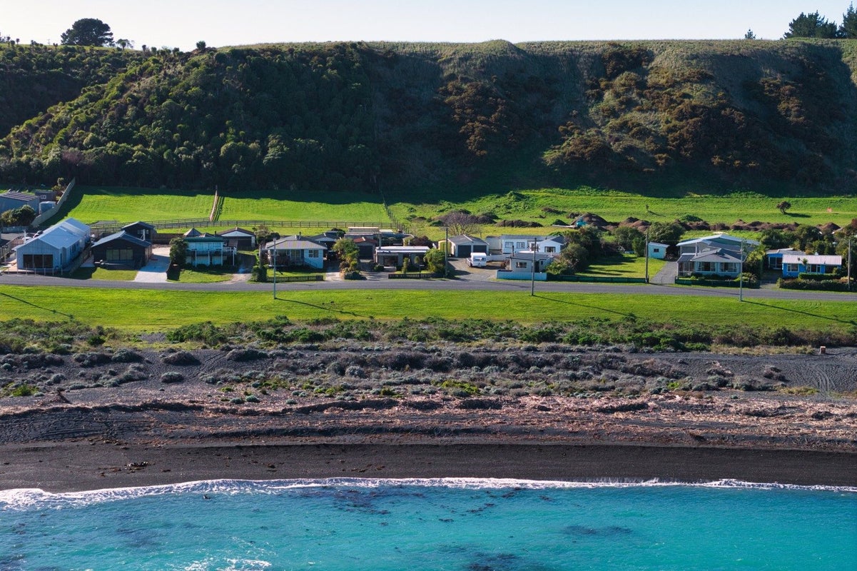 19 South Bay Parade, South Bay, Kaikoura - Carousel 43
