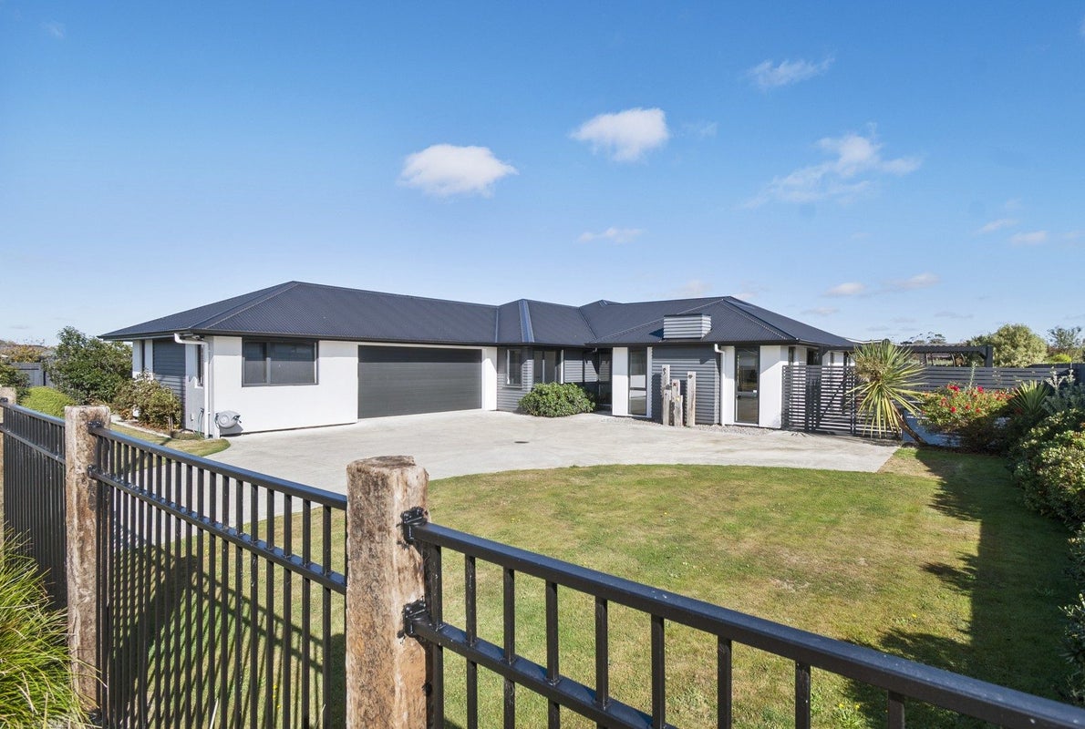 141 Pharazyn Street, Maewa, Feilding - Carousel 1
