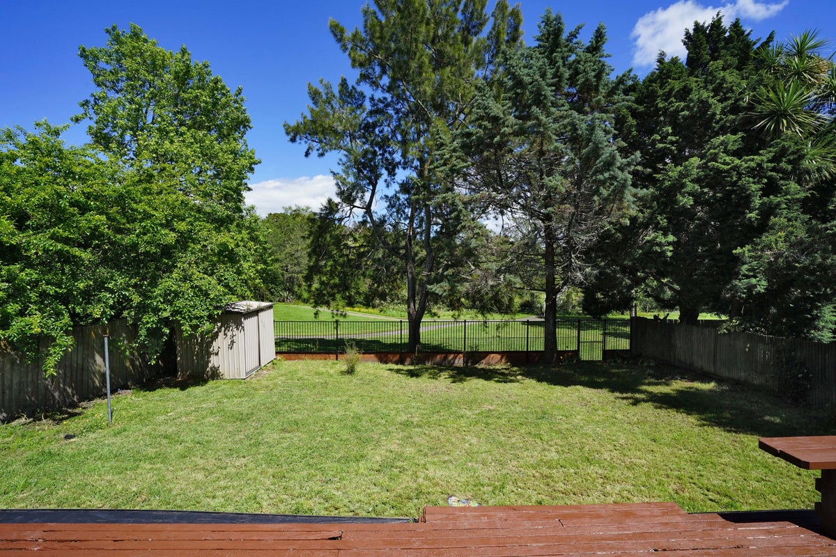 45 Brookview Court, Queenwood, Hamilton - Carousel 1